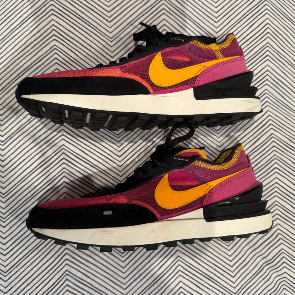 Nike Tennis Shoes